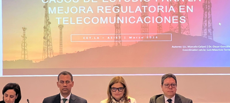 Abogado Gómez Mazara propone regulación en el sector de las telecomunicaciones.