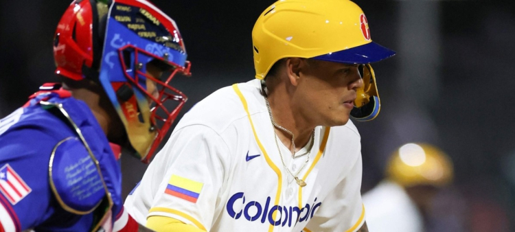 Debut triunfal de Canadá deja a Colombia al borde de la eliminación