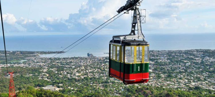 Condena de Francis Vargas al abandono del Teleférico de Puerto Plata