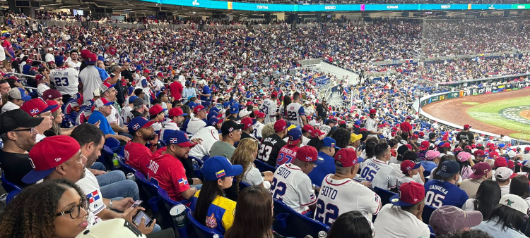 Alta asistencia de público dominicano en el Clásico Mundial en Miami