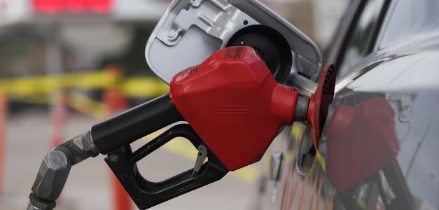 Aumento de RD$ 5.00 en Gasolinas y Gasoil Premium y Regular, según Industria y Comercio