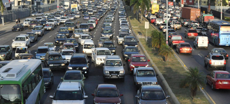 Aumento de RD$ 5.00 por galón en Gasolinas y Gasoil Premium y Regular, según Industria y Comercio