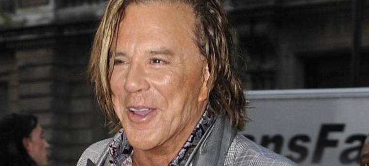 Desalojan a Mickey Rourke de su casa por deuda de 60 mil dólares.