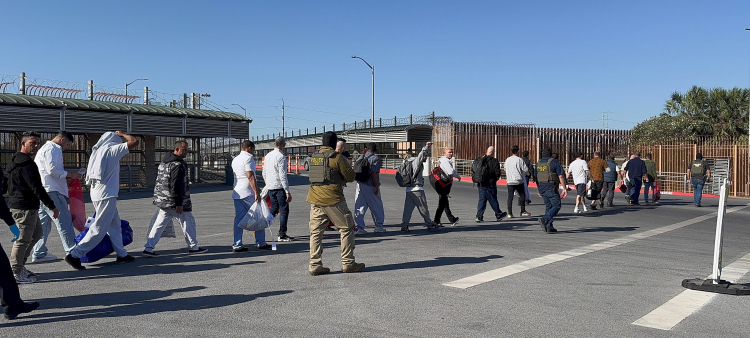 Drones reemplazan a los “coyotes” en la frontera sur de EEUU