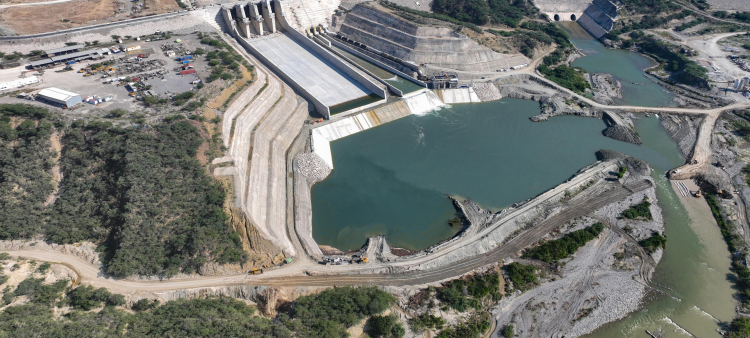 Monte Grande: Una esperanza sin canales de riego.
