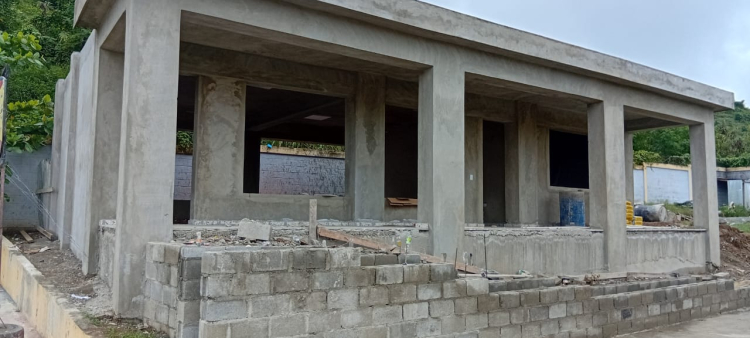 Paralización de trabajos de remozamiento en escuelas debido a retrasos en pagos al ingeniero