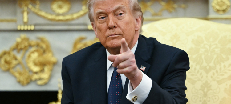 Posible aplazamiento de la reunión entre Donald Trump y Xi Jinping debido a la situación en Irán.