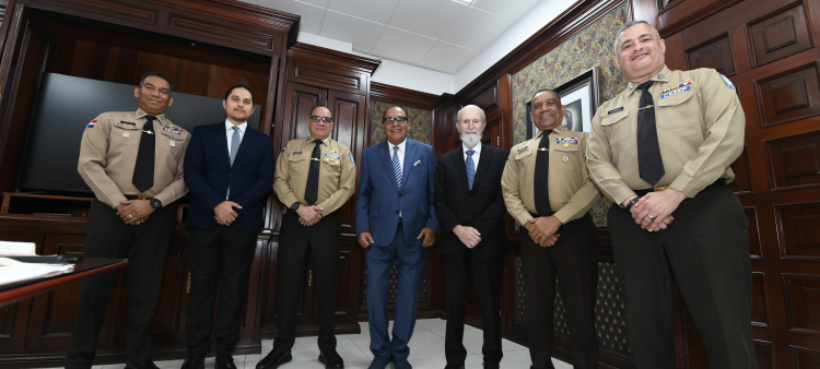 Avances en la Protección de Puertos Dominicanos y Alerta sobre Amenazas del Narcotráfico