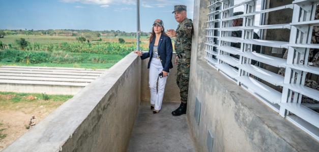 Visita del Ministro de Defensa y la Embajadora Leah Campos a la frontera de Dajabón