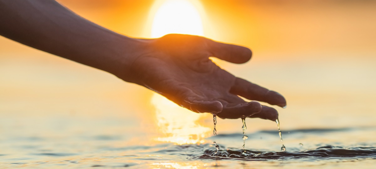 Acceso limitado: Solo el 17% de los hogares en República Dominicana recibe agua potable regularmente.