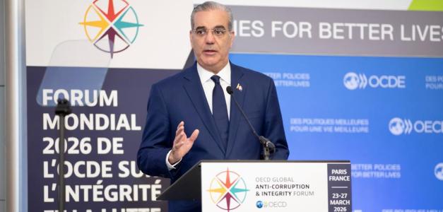 Abinader reafirma compromiso contra la corrupción ante la OCDE.