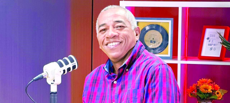 El mayor temor de Mario Díaz: avergonzar a sus padres con su salsa erótica