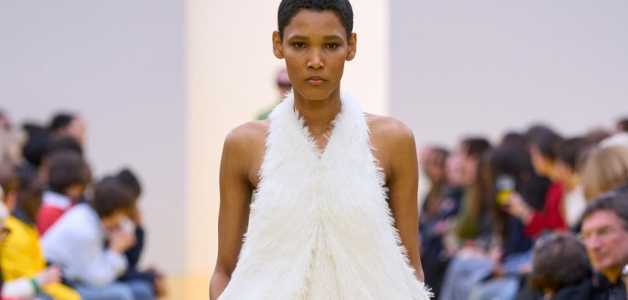 Yaina Cuevas: Del barrio El Almirante a la pasarela de Saint Laurent en París
