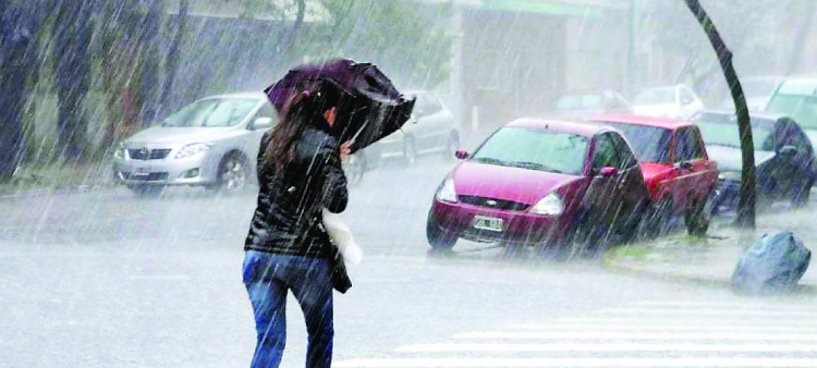 Alerta de Inundaciones Urbanas: 16 Provincias Vigiladas por el COE