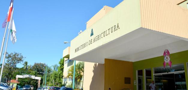 Solicitud de investigación por el Ministerio de Agricultura sobre denuncias en procesos de compras.