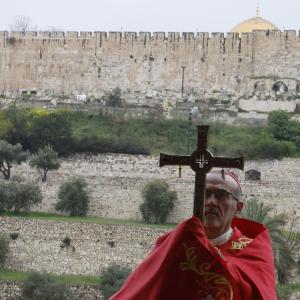 Cinco países, incluido EE. UU., condenan a Israel por obstaculizar la misa de Domingo de Ramos en Palestina