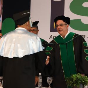 Graduación de 92 técnicos del recinto sur de la Universidad ISA presidida por Abinader