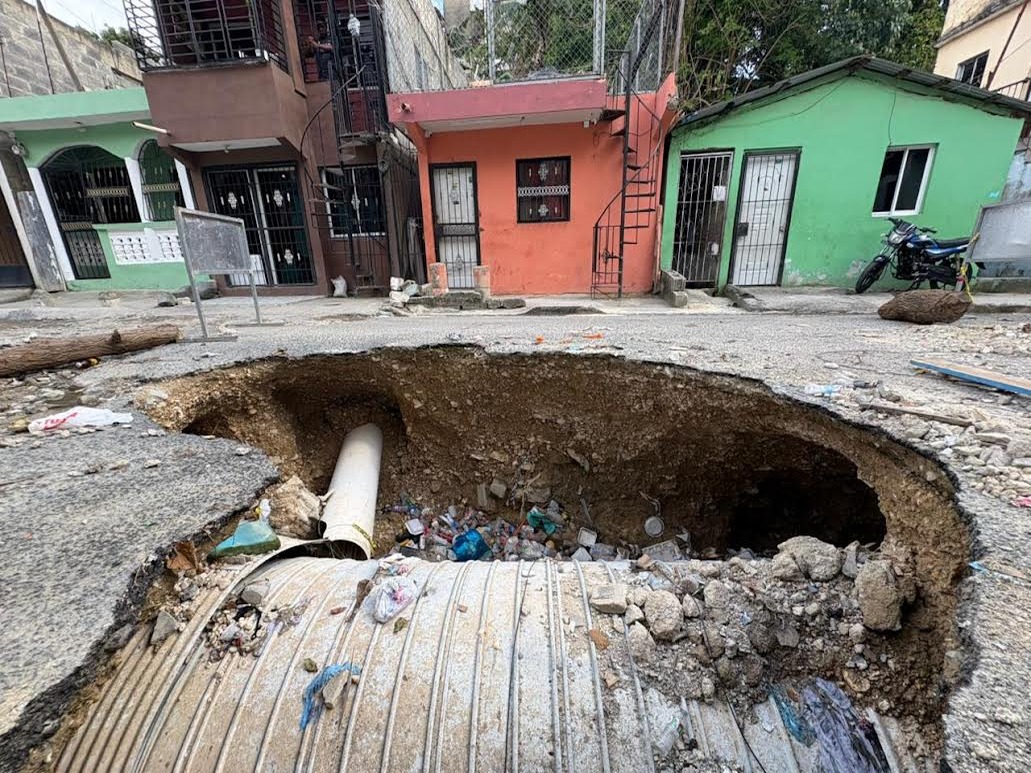 Residentes de Guajimía claman por atención ante daños en sus calles