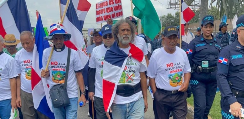Comunidades protestan en Santiago contra actividades mineras en la Cordillera Septentrional