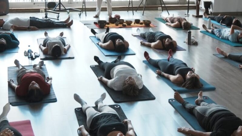 La vibración del gong une corazones en Luna Wesak