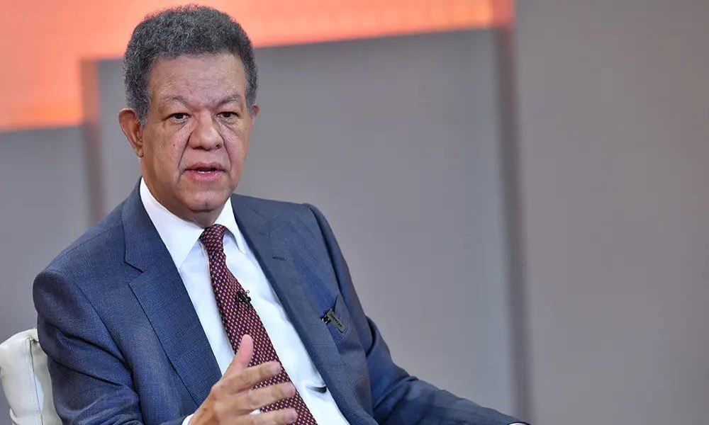 Leonel Fernández critica la falta de planificación del Gobierno y su impacto en las finanzas familiares