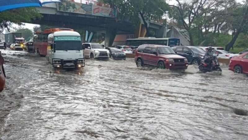 Intensas lluvias dejan dos fallecidos y miles de desplazados en el país