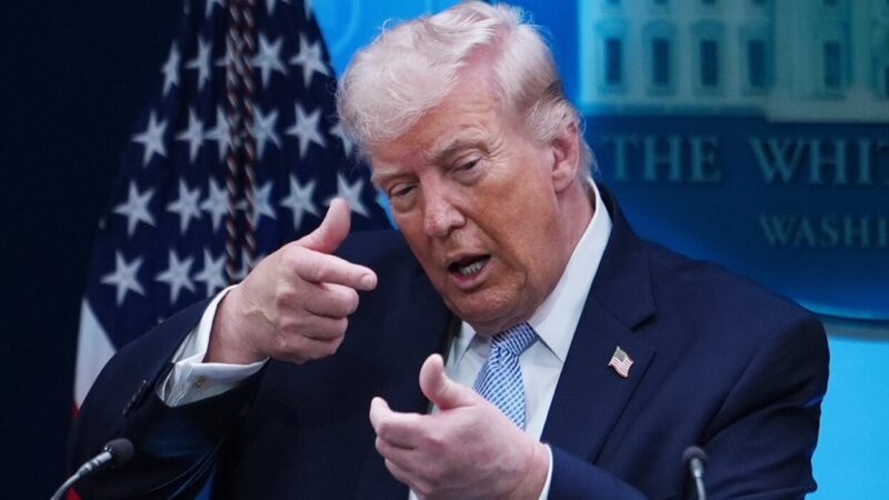 Trump cuestiona resultados del referéndum en Virginia y admite confusión