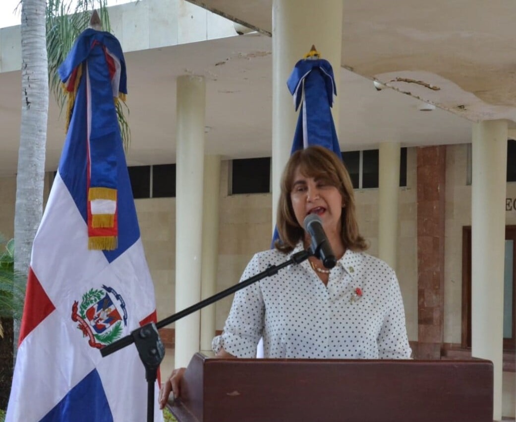UASD recuerda la invasión de 1965 con solemne homenaje