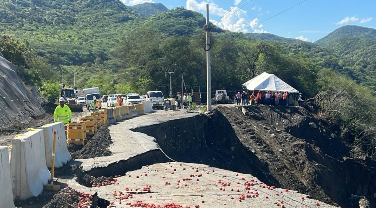 Derrumbe Aisló a San José de Ocoa; Habilitan Cruce Temporal