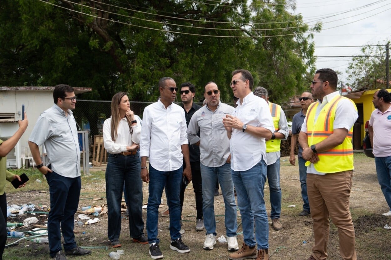 Bisonó supervisa avances en Puerto Plata y destaca en Expo Construcción 2026