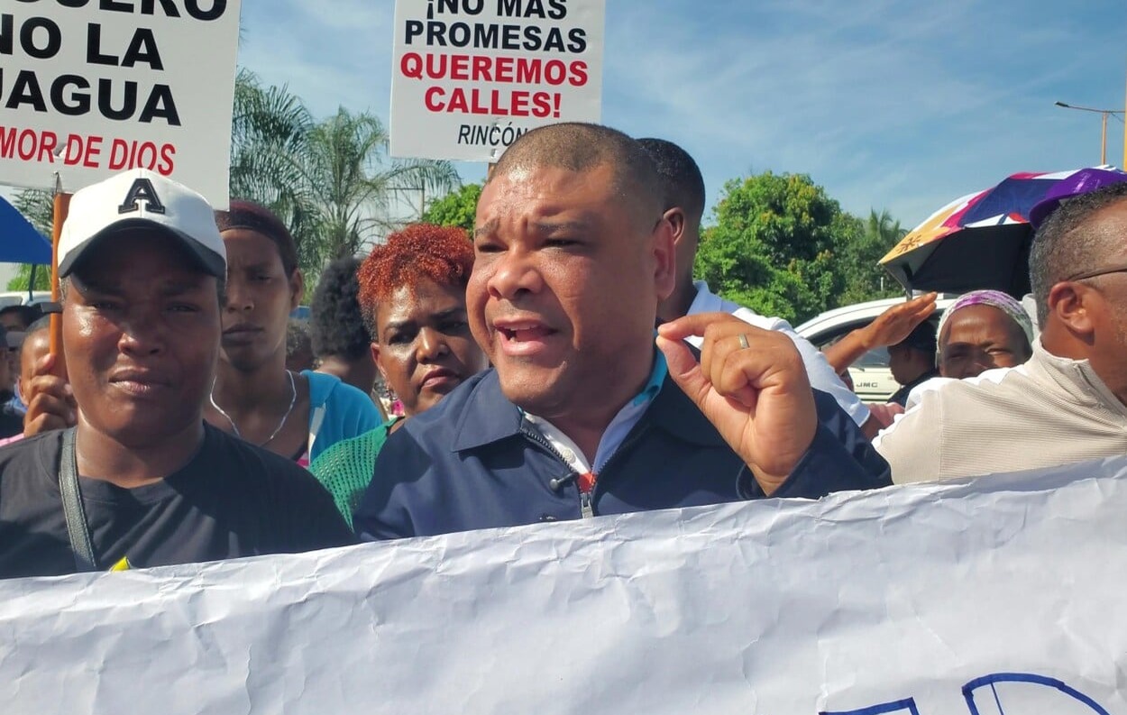 Diputado Raposo se une a la lucha por mejores vías en Higüero