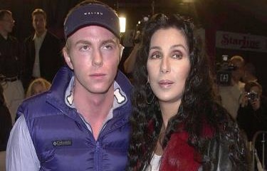 Cher solicita nuevamente la tutela de las finanzas de su hijo por problemas de adicción