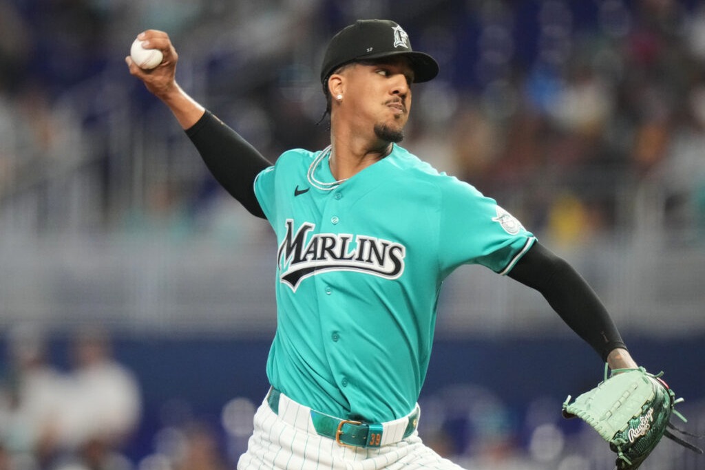Eury Pérez impulsa a los Marlins a la victoria y rompe racha negativa