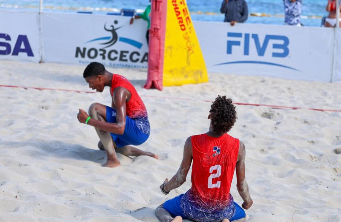 Jóvenes voleibolistas dominicanos aseguran su participación en el Mundial Sub-18 de Voleibol de Playa