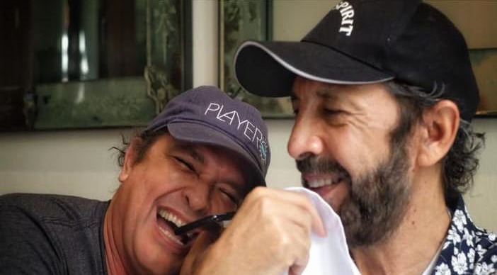 Carlos Vives y Juan Luis Guerra despiertan la emoción con un encuentro especial