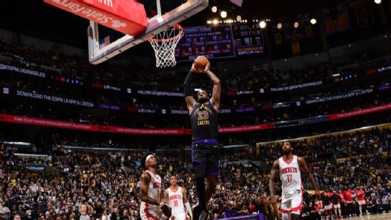 LeBron James destaca y los Sixers sorprenden a los Celtics en casa