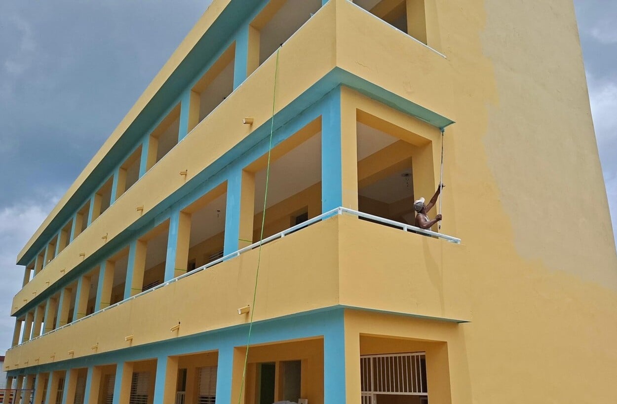 Río San Juan celebra reconstrucción de escuela tras 14 años de espera
