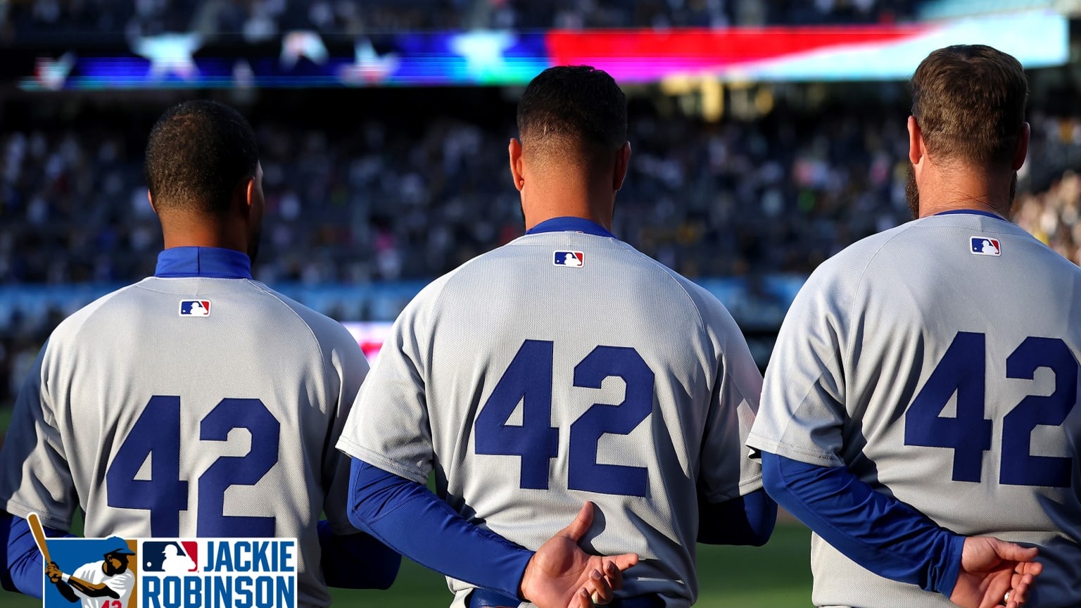 Grandes Ligas rinde homenaje al legado de Jackie Robinson en su día