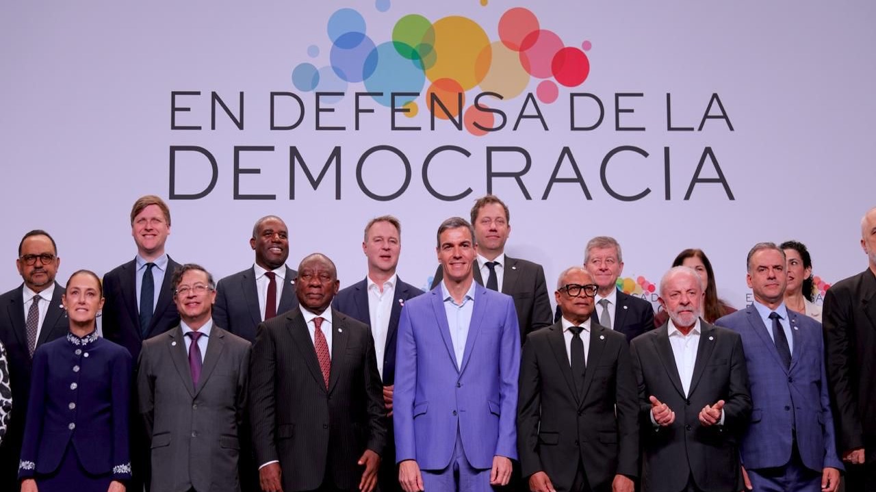 Antoliano Peralta aborda el impacto de la desinformación en la gobernabilidad