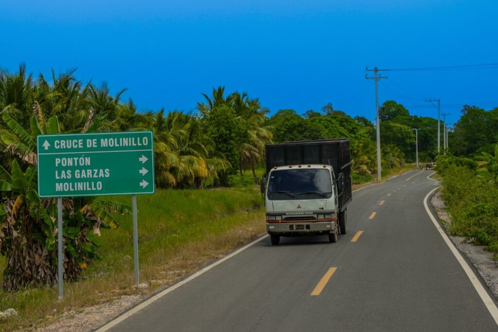 Presidente Abinader inaugura Circuito Vial Bajo Yuna en beneficio de comunidades del Nordeste