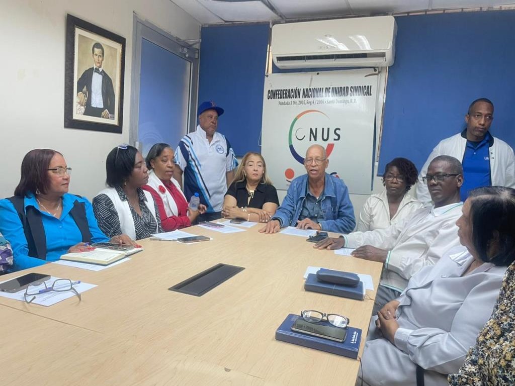 Enfermeras anuncian paro nacional para exigir mejoras laborales
