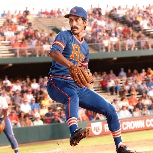 Johnny Olivo ingresa al Salón de la Fama del Deporte Dominicano