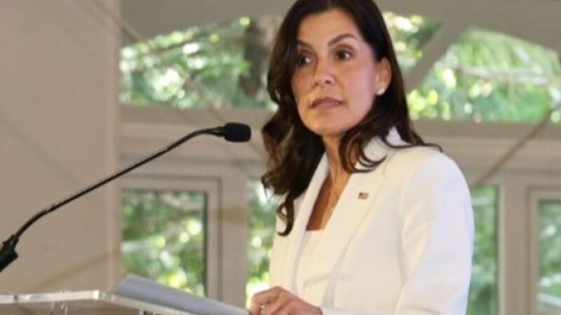 Embajadora de EE. UU. defiende cierre temporal de oficina de la DEA en República Dominicana