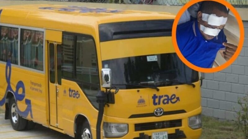 Conflicto entre motoristas y chofer de autobús escolar deja heridos