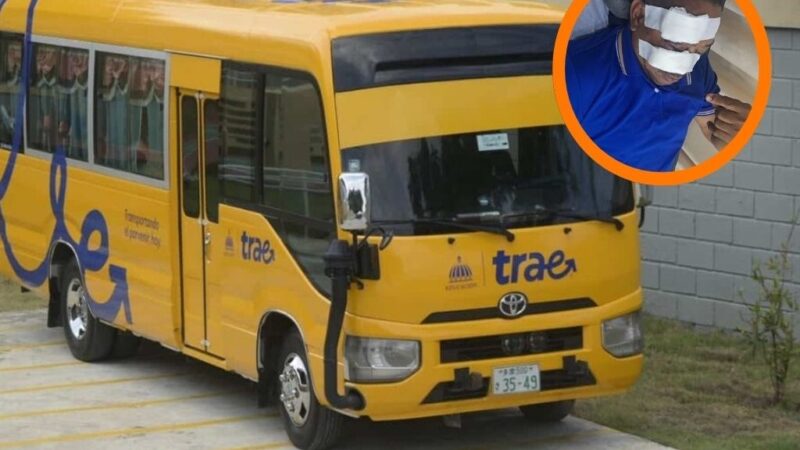 Chofer del transporte escolar es agredido por motoristas en Herrera