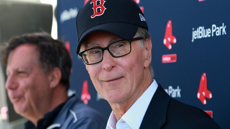 Propietario de los Red Sox llama a evitar cierre en la MLB para 2027