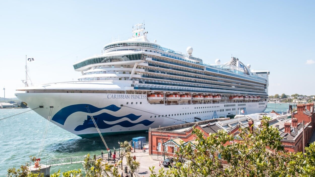 Crucero con brote de norovirus se aproxima a Puerto Plata con más de 100 casos