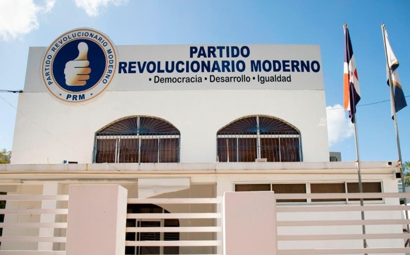 PRM evalúa eliminar Secretaría General en su reforma interna