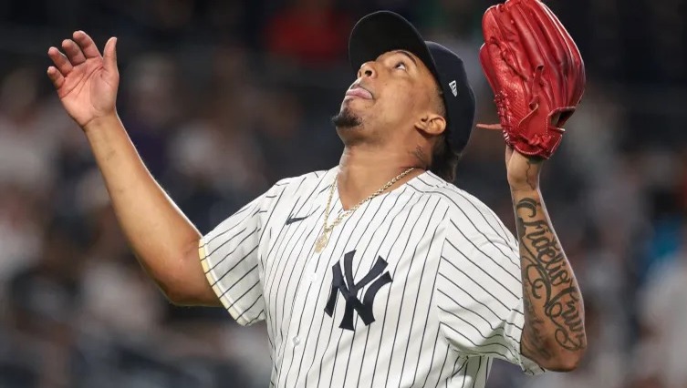Yovanny Cruz deslumbra en su debut con los Yankees con rectas de alta velocidad