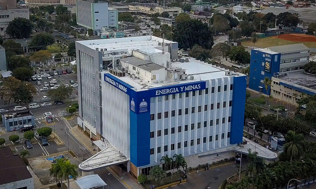 Récord de Demanda Eléctrica Nocturna: 3,950 MW, Informa Energía y Minas